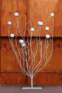 White jumbo willow tree (12 candles)